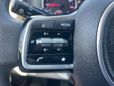 2022 Kia Carnival LX