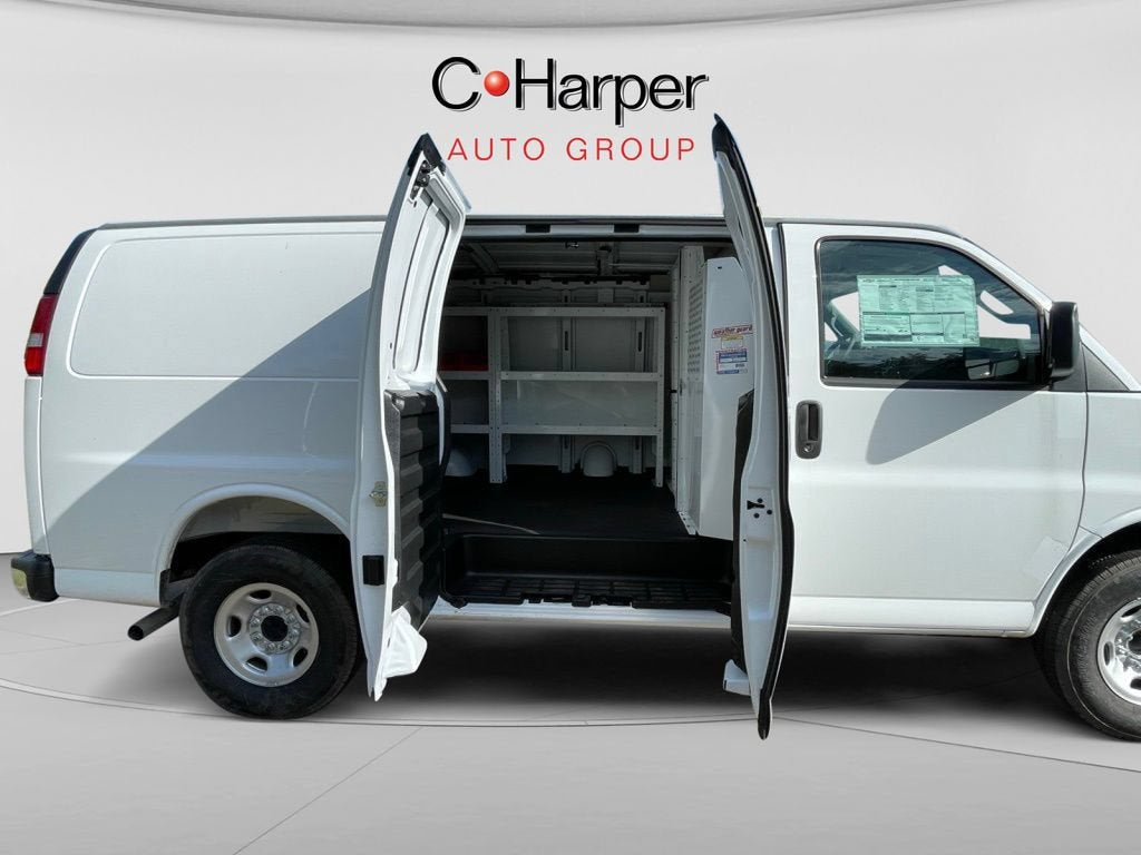 2025 Chevrolet Express Cargo Work Van - Photo 13