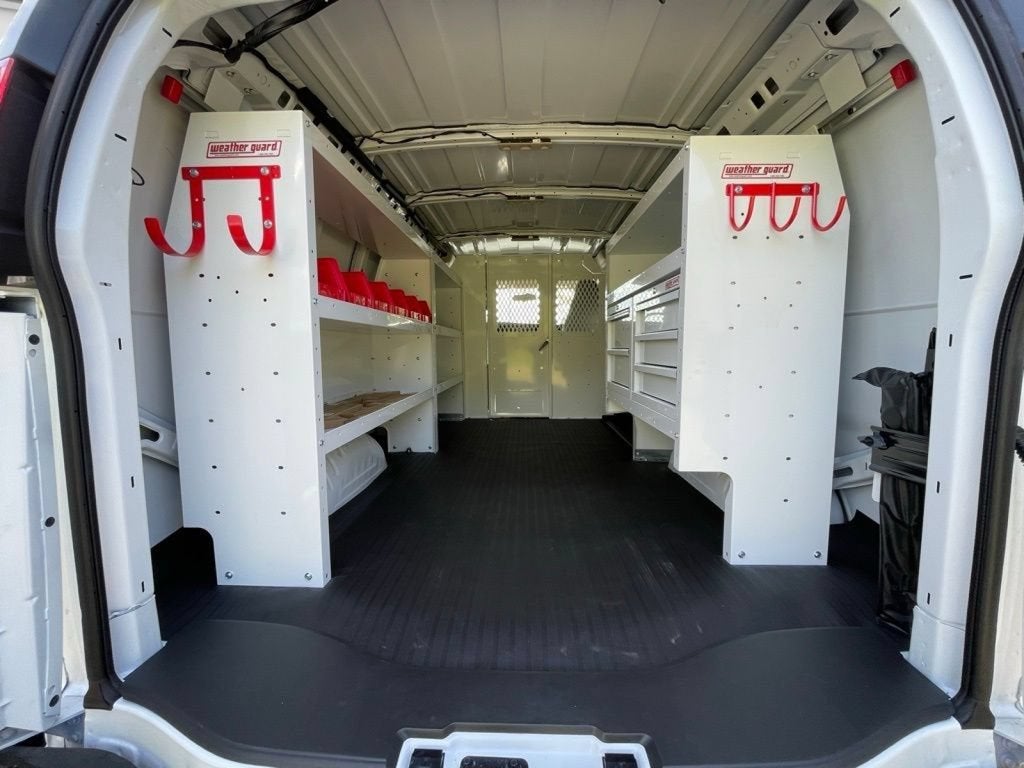 2025 Chevrolet Express Cargo WT