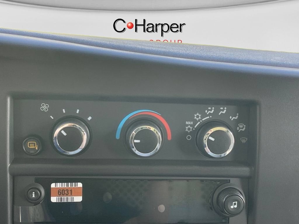2025 Chevrolet Express Cargo Work Van - Photo 34