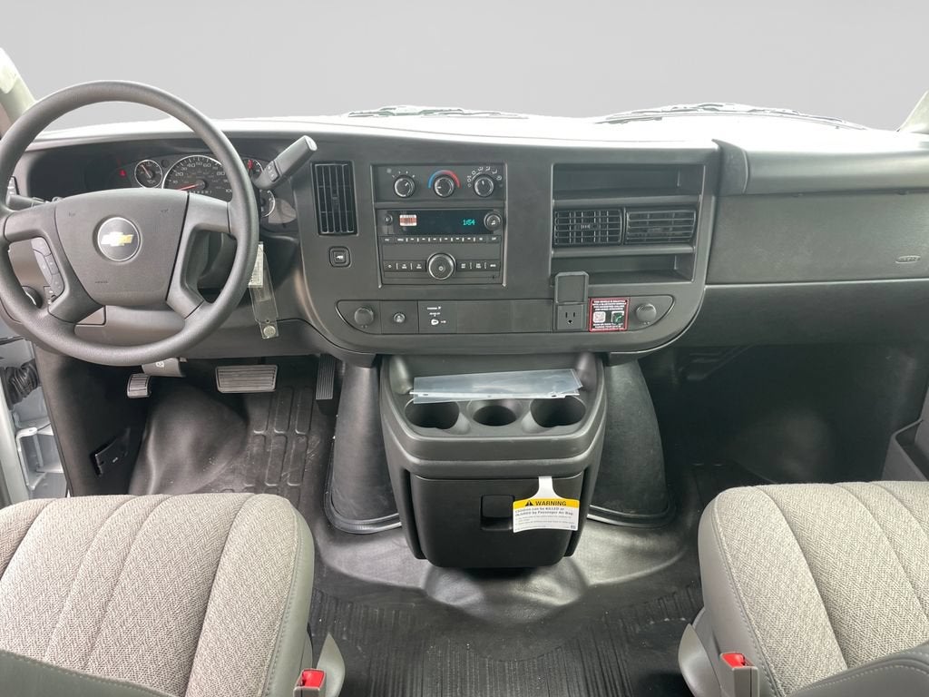 2026 Chevrolet Express Cutaway 3500 1WT
