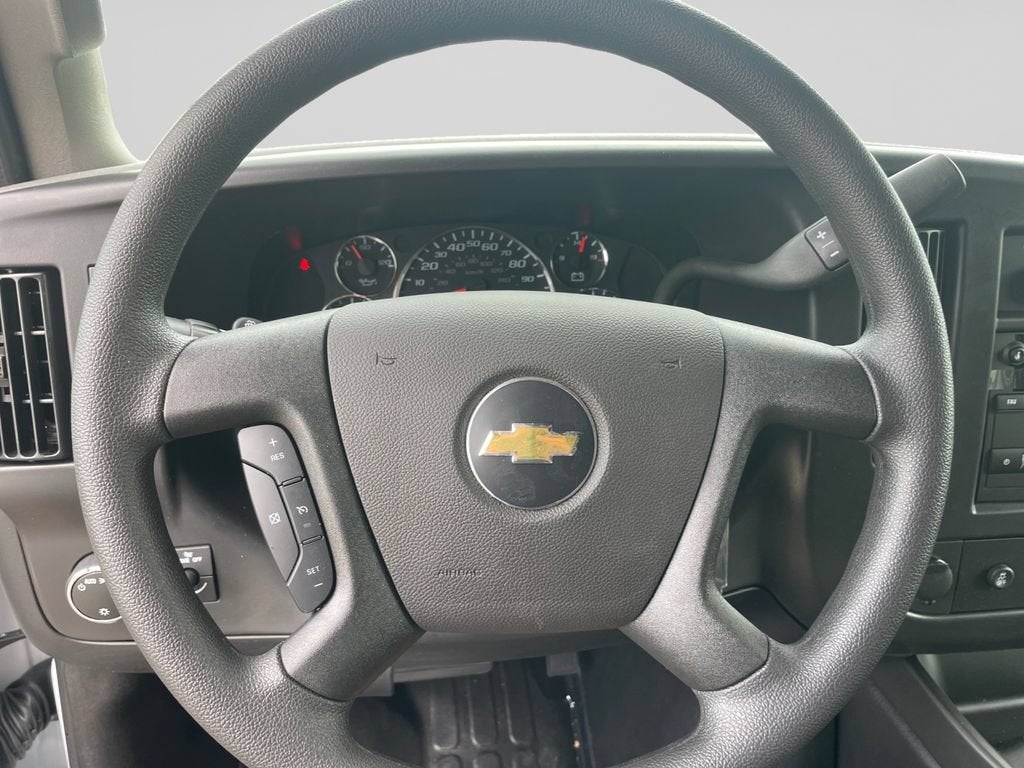 2026 Chevrolet Express Cutaway 3500 1WT