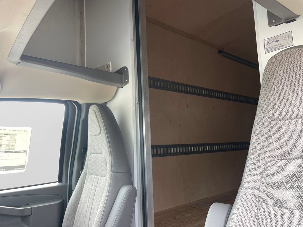 2026 Chevrolet Express Cutaway 3500 1WT