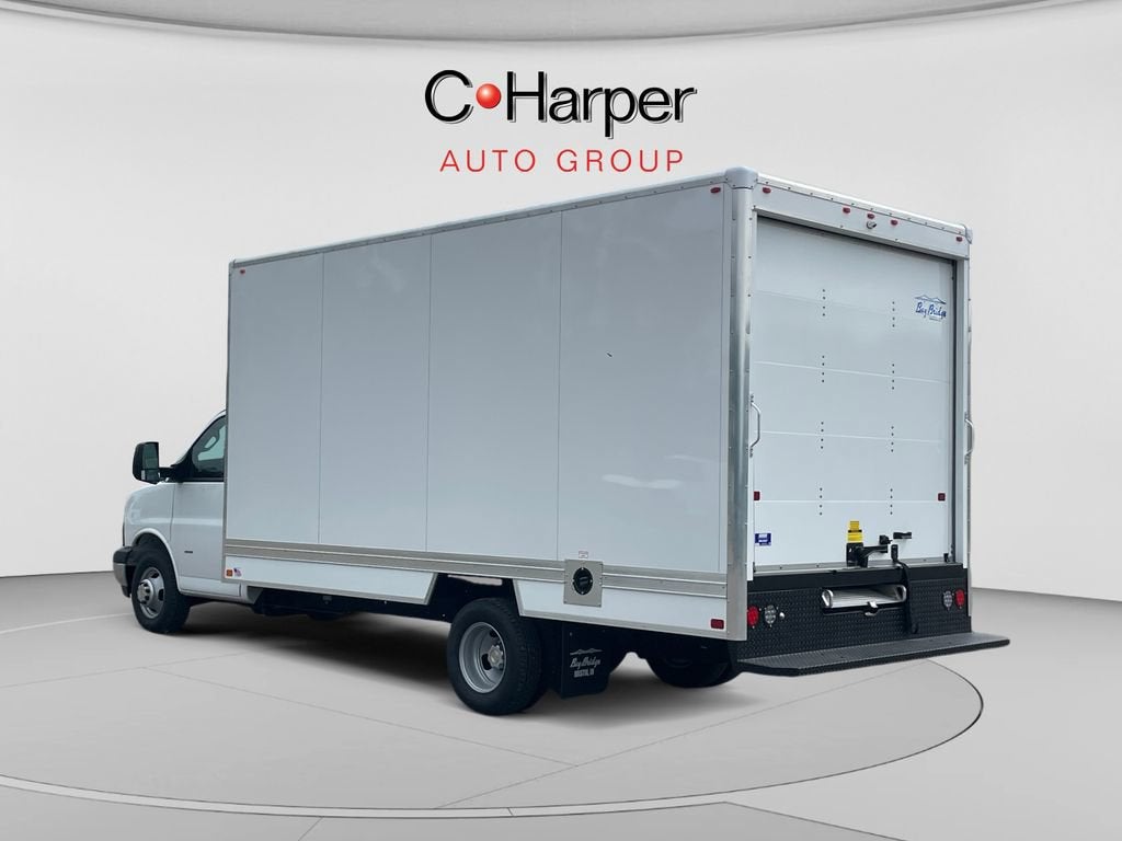 2026 Chevrolet Express Cutaway 3500 1WT