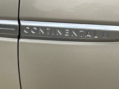 2017 Lincoln Continental Premiere